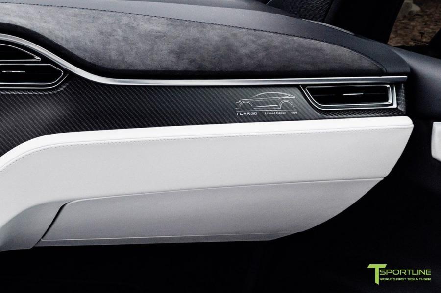 Детали интерьера Tesla Model X P100D by T Sportline 2018 года  (фото 13 из 14)